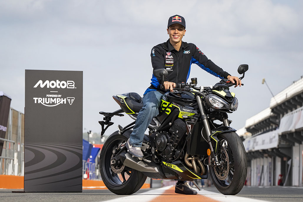 Diogo Moreira Is Crowned 2025 Triumph Triple Trophy Winner Diogo Moreira Is Crowned 2025 Triumph Triple Trophy Winner