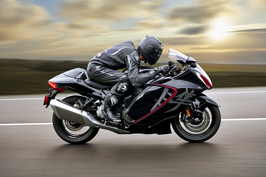 Suzuki announces updates to its Hayabusa and a special Akrapovic offer Suzuki announces updates to its Hayabusa and a special Akrapovic offer
