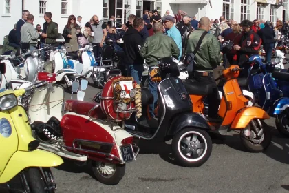 Ace Cafe London: “end Of Summer” Scooter & Mod Special