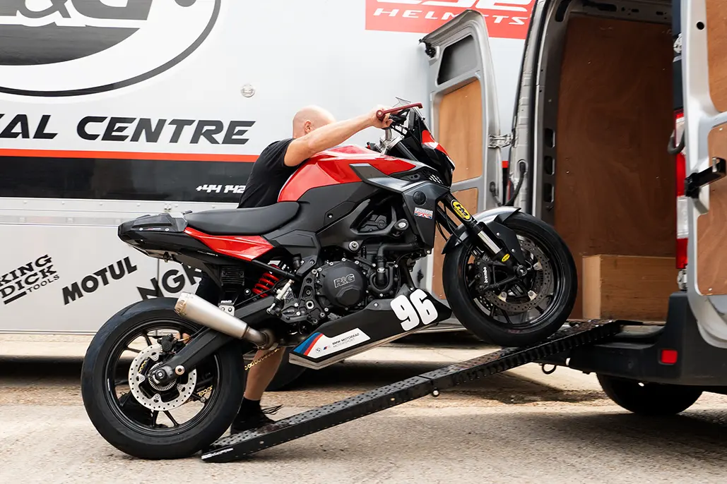 R&g Unveils All-New Foldable Workshop Motorcycle Loading Ramp